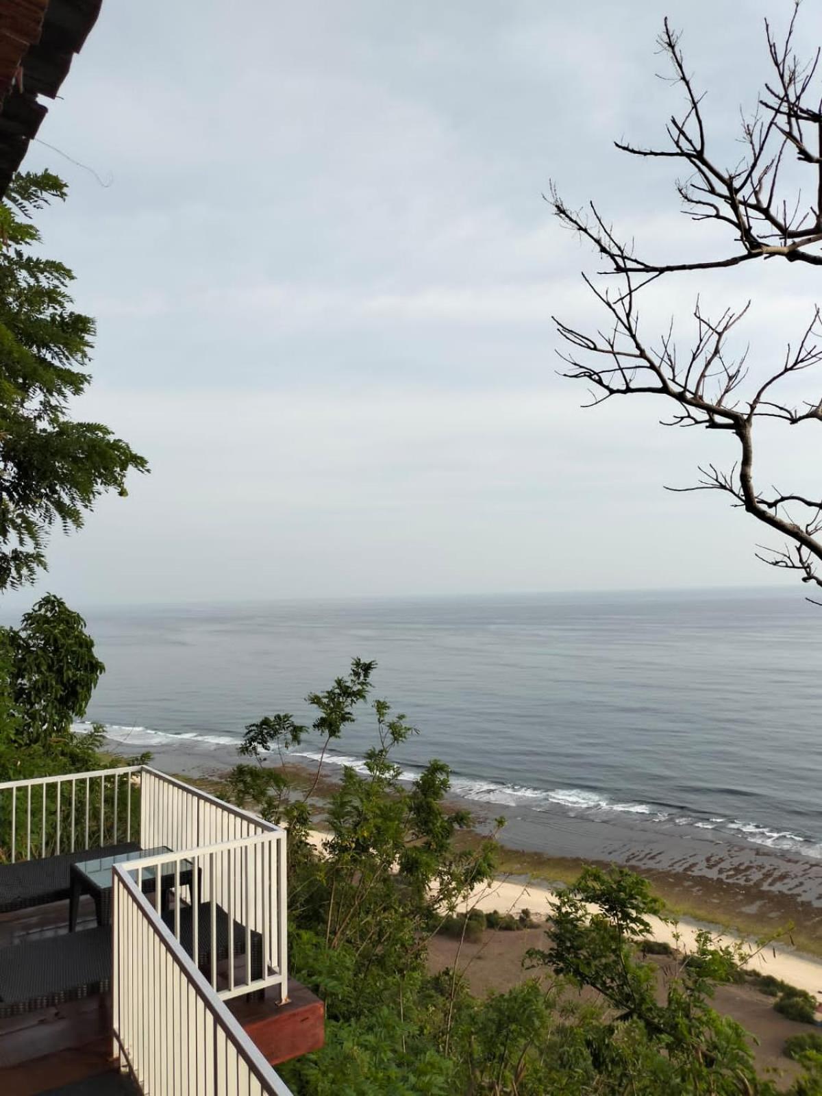 Nunggalan Octopus 1 Uluwatu Buitenkant foto
